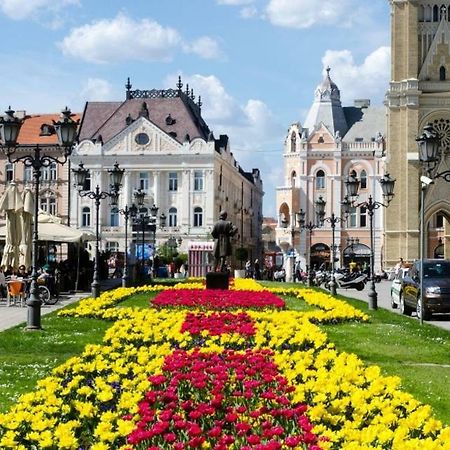 Family Top Rooms Bela Lada Sobe Novi Sad Exterior photo